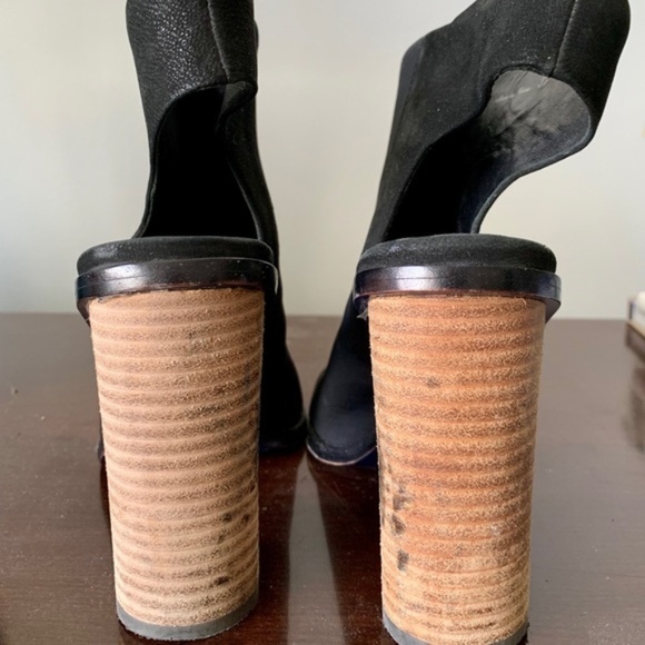 Elie Tahari neoprene zip front stacked wooden heel peep toe ankle bootie sandal - Picture 6 of 6